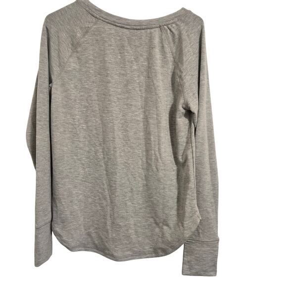 Yogalicious Women’s Sweatshirt Gray Size M Long Sleeve Pullover w/ Thumb Holes - Picture 3 of 5